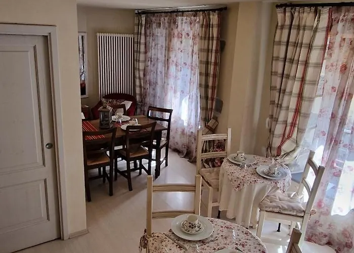 Antica Casa Menetti B E B לינה וארוחת בוקר