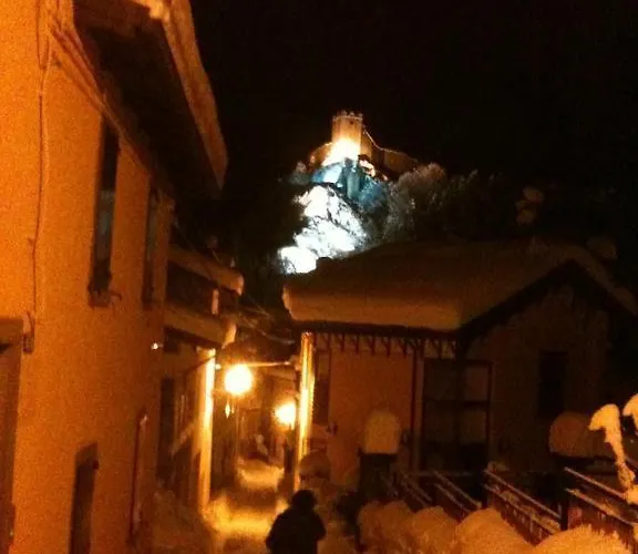 Antica Casa Menetti B E B לינה וארוחת בוקר ססטולה