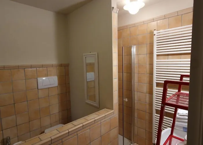 לינה וארוחת בוקר Antica Casa Menetti B E B ססטולה