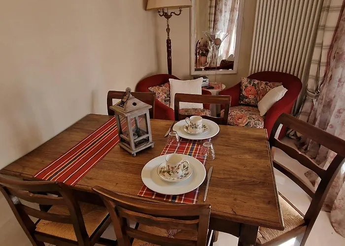 Antica Casa Menetti B E B לינה וארוחת בוקר *